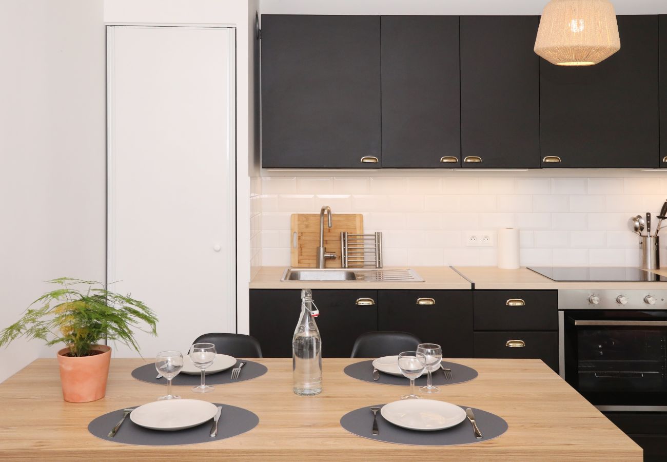 Apartment in Senlis - Casa Verde, central et parking privée + chargeur 