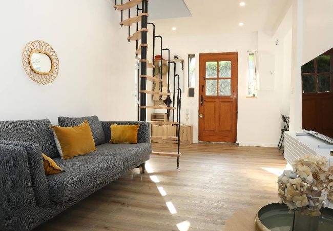 House in Chantilly - C23-Princes