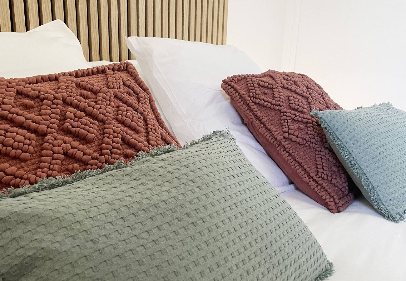 Apartment in Chantilly - C24- oiseaux