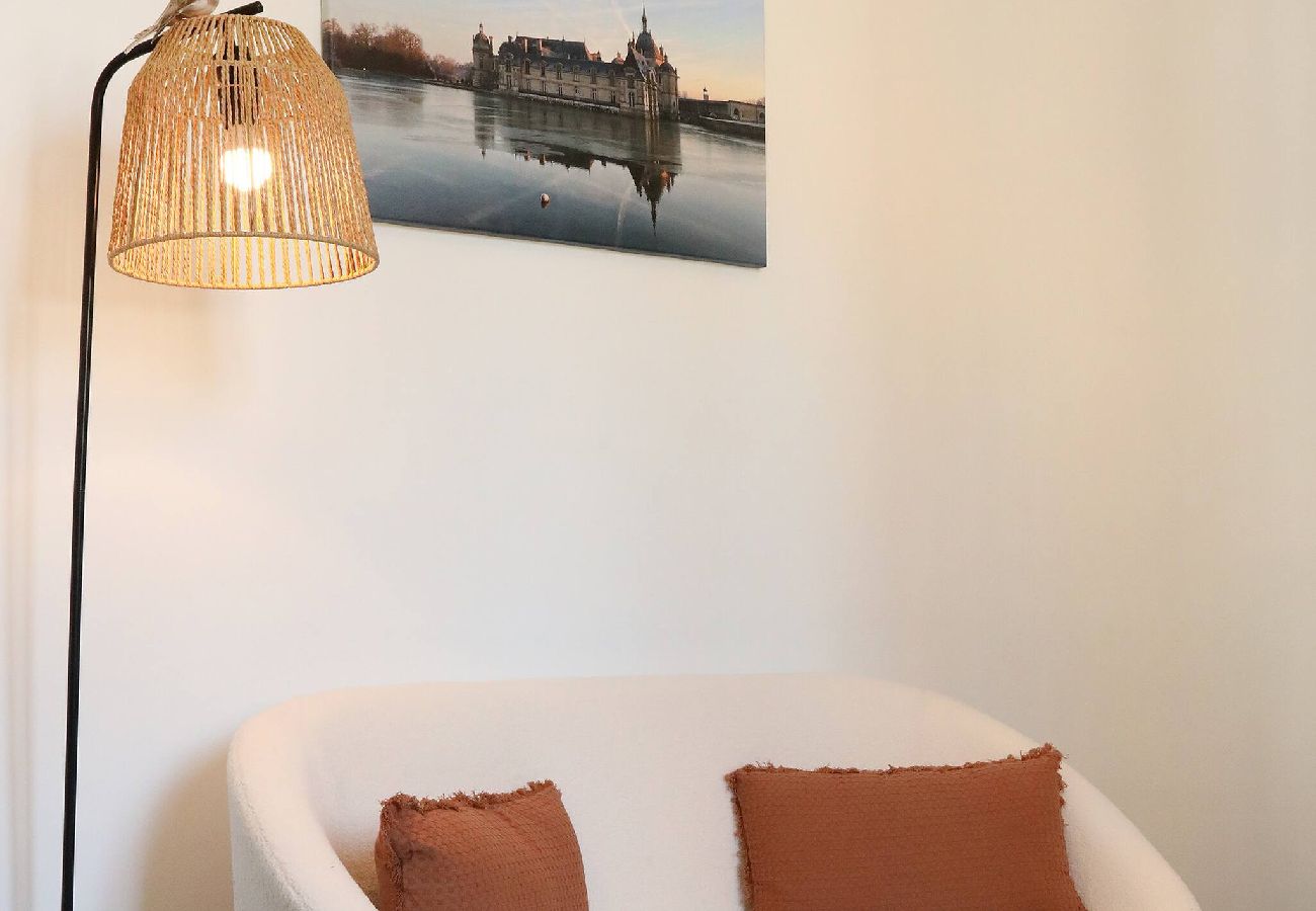 Apartment in Chantilly - C24- oiseaux