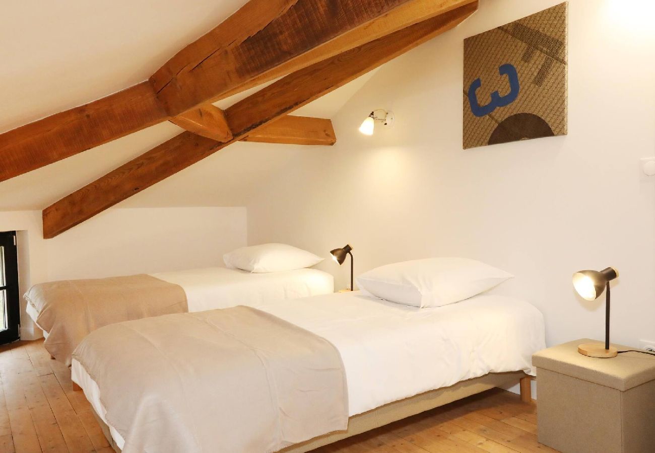 House in Courteuil - A21- M-Fleurs