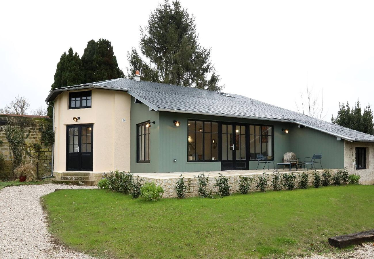 House in Courteuil - A21- M-Fleurs