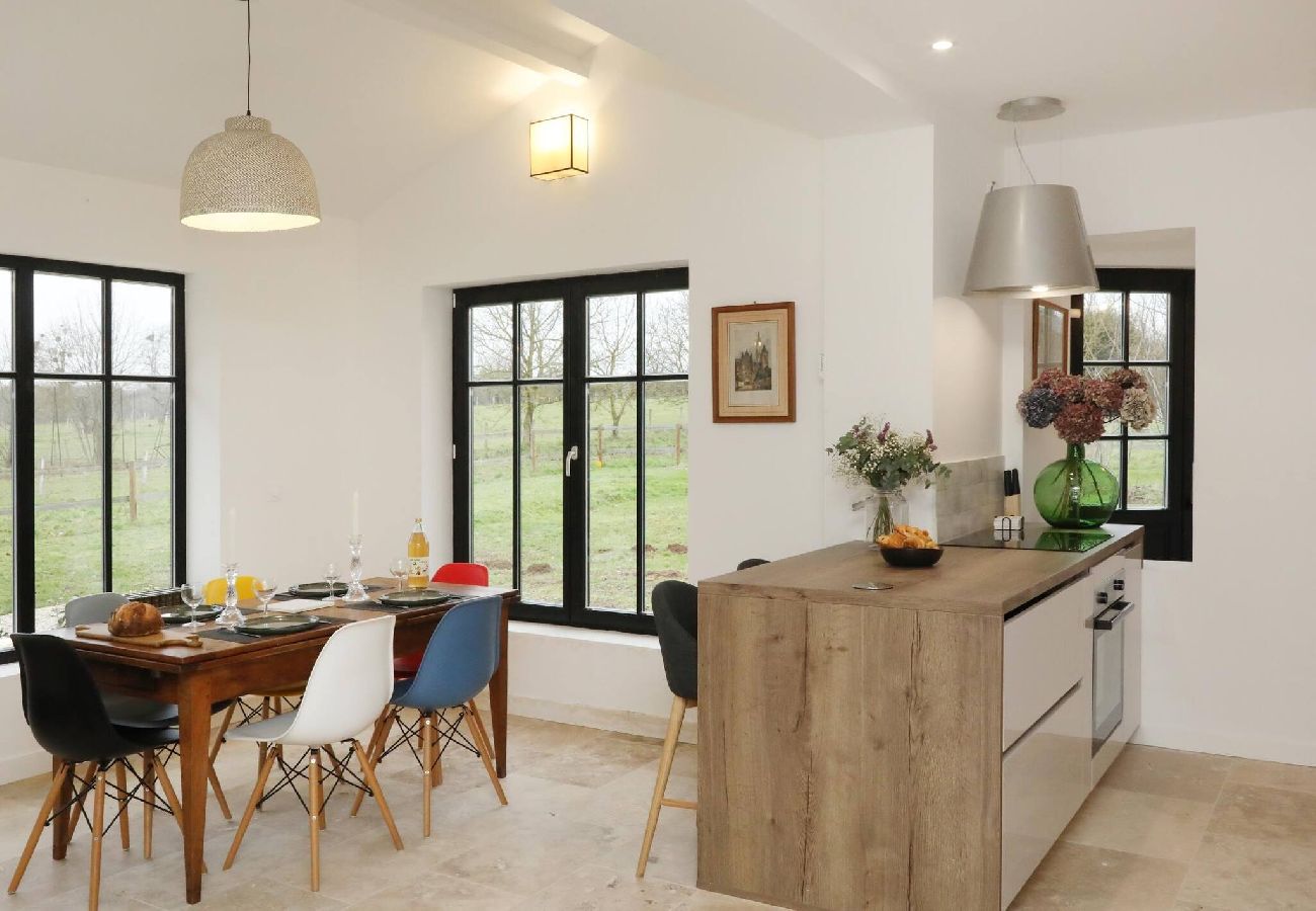 House in Courteuil - A21- M-Fleurs