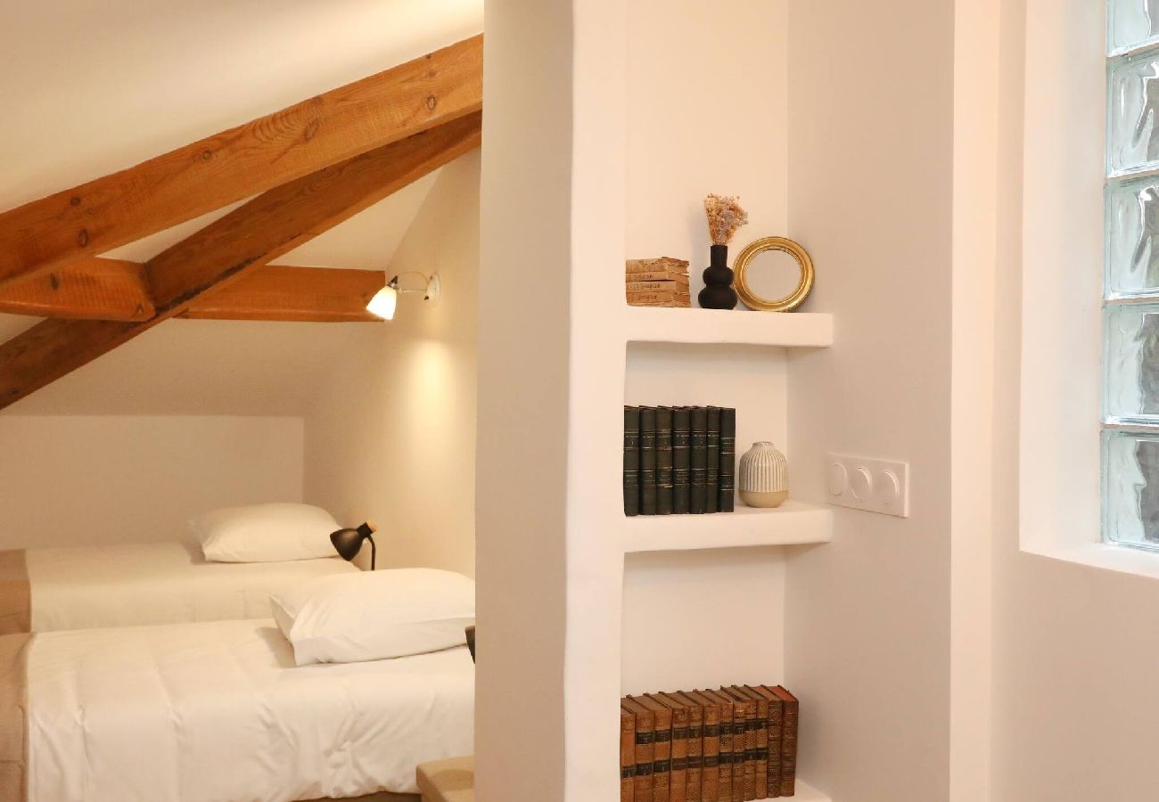 House in Courteuil - A21- M-Fleurs