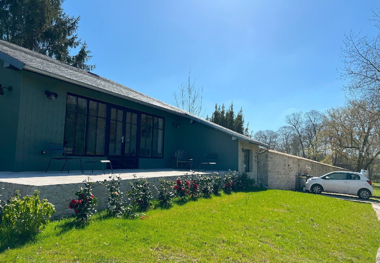 House in Courteuil - A21- M-Fleurs