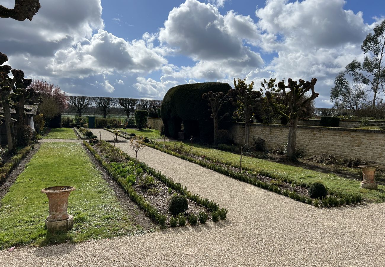 Apartment in Chantilly - Le jardin de l'hippodrome