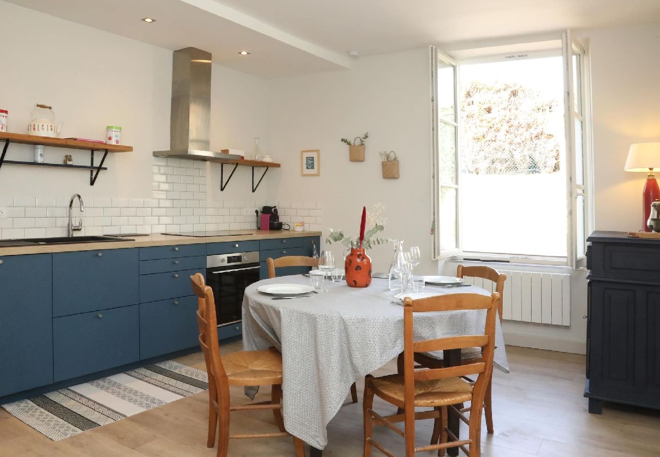 Apartment in Courteuil - A20- M-Clocher