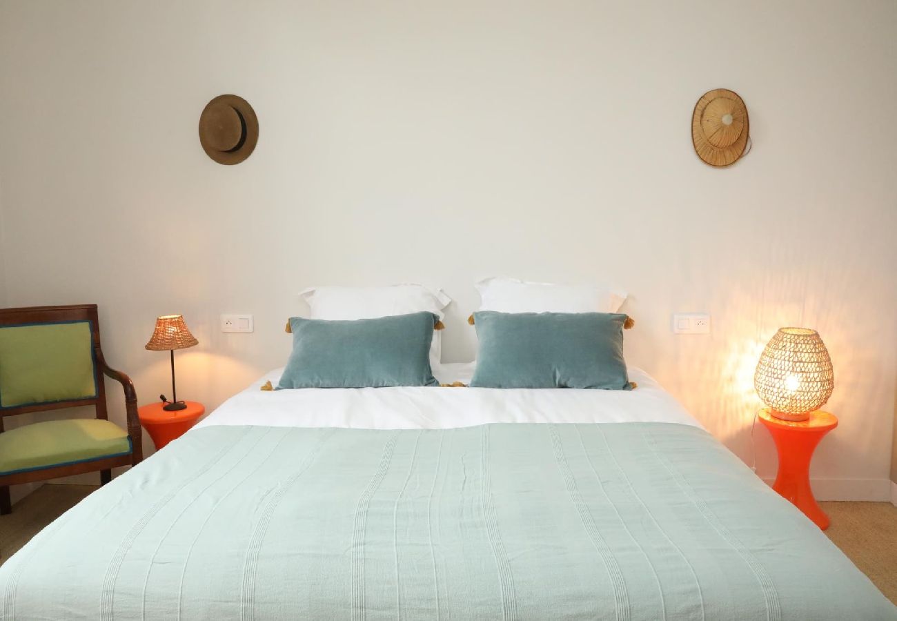 Apartment in Courteuil - A20- M-Clocher