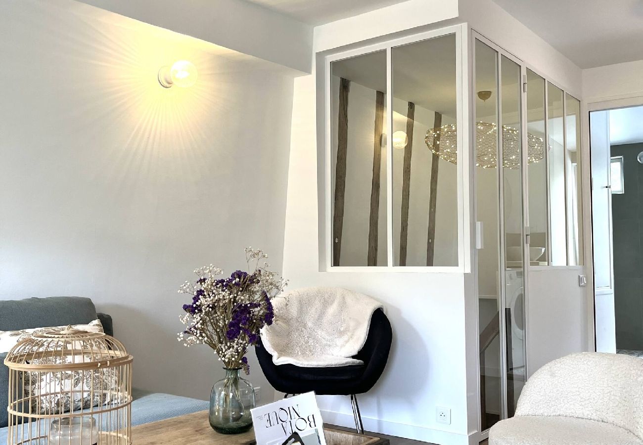 Apartment in Senlis - 08-Abbaye