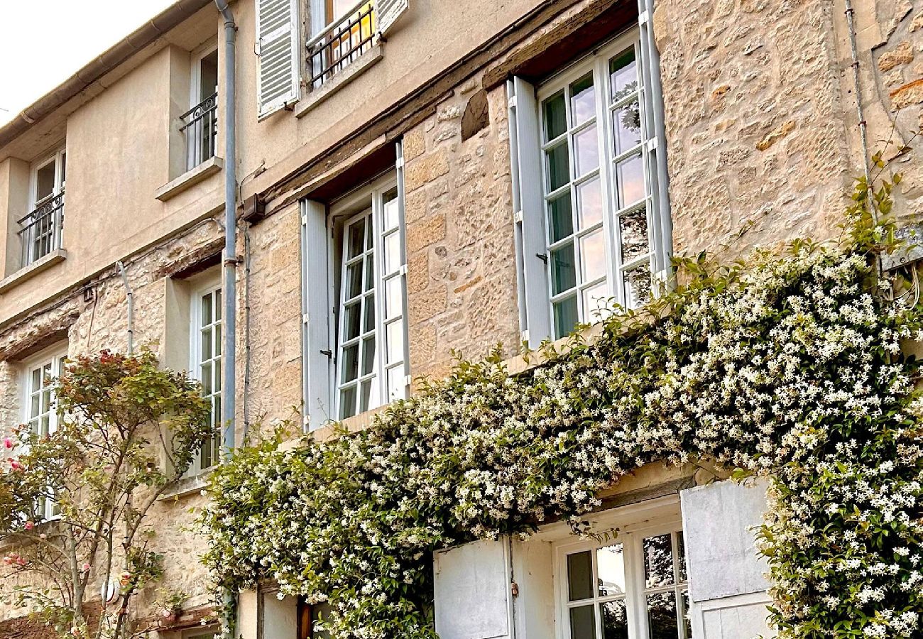 Apartment in Senlis - 08-Abbaye