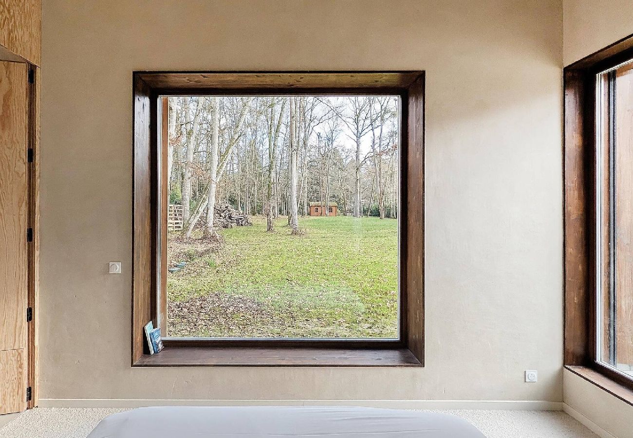 House in Lamorlaye - L30-Forest house