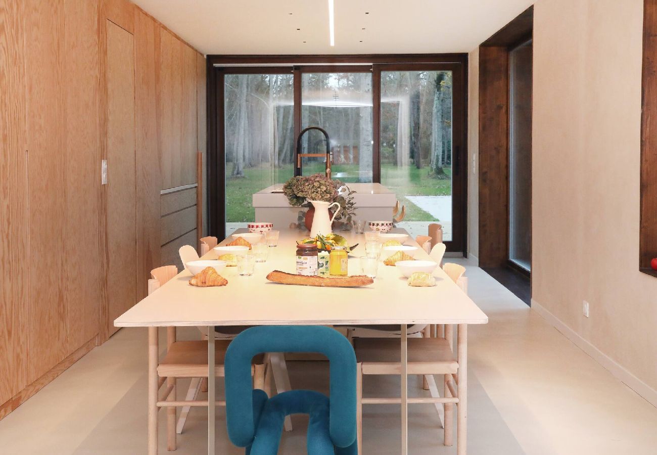 House in Lamorlaye - L30-Forest house