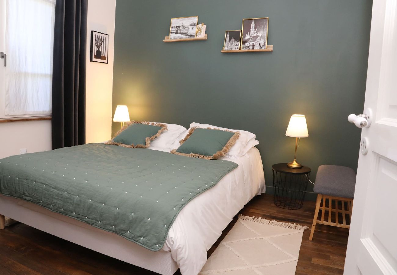 Apartment in Senlis - 10-S Garden