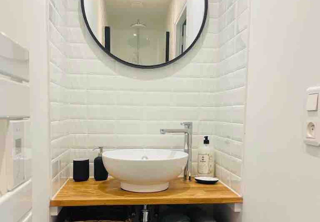 Apartment in Senlis - 10-S Garden