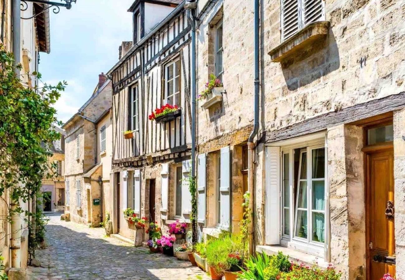 Apartment in Senlis - 06-Bruyère