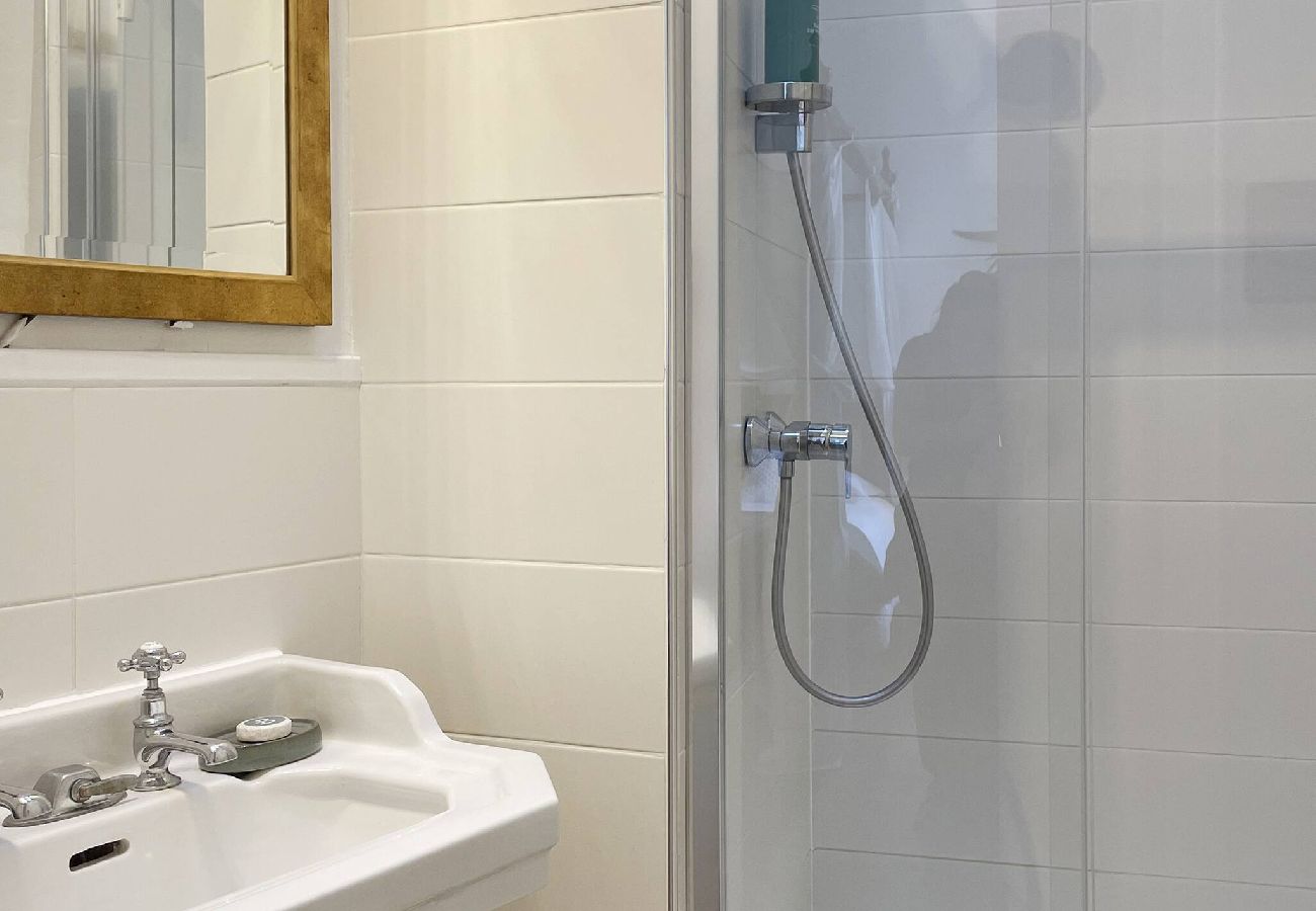 Apartment in Senlis - 06-Bruyère