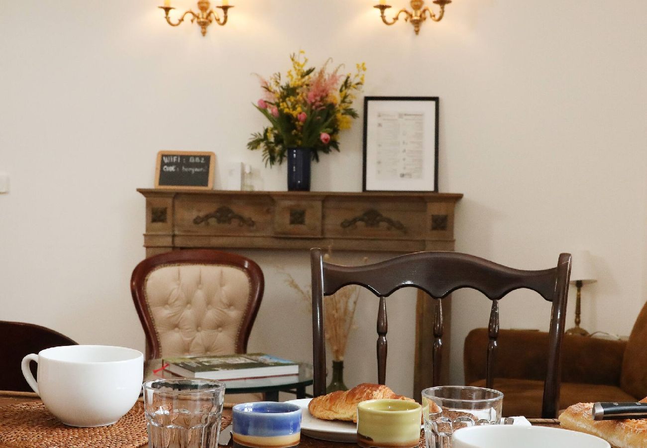 Apartment in Senlis - 07-Cathédrale