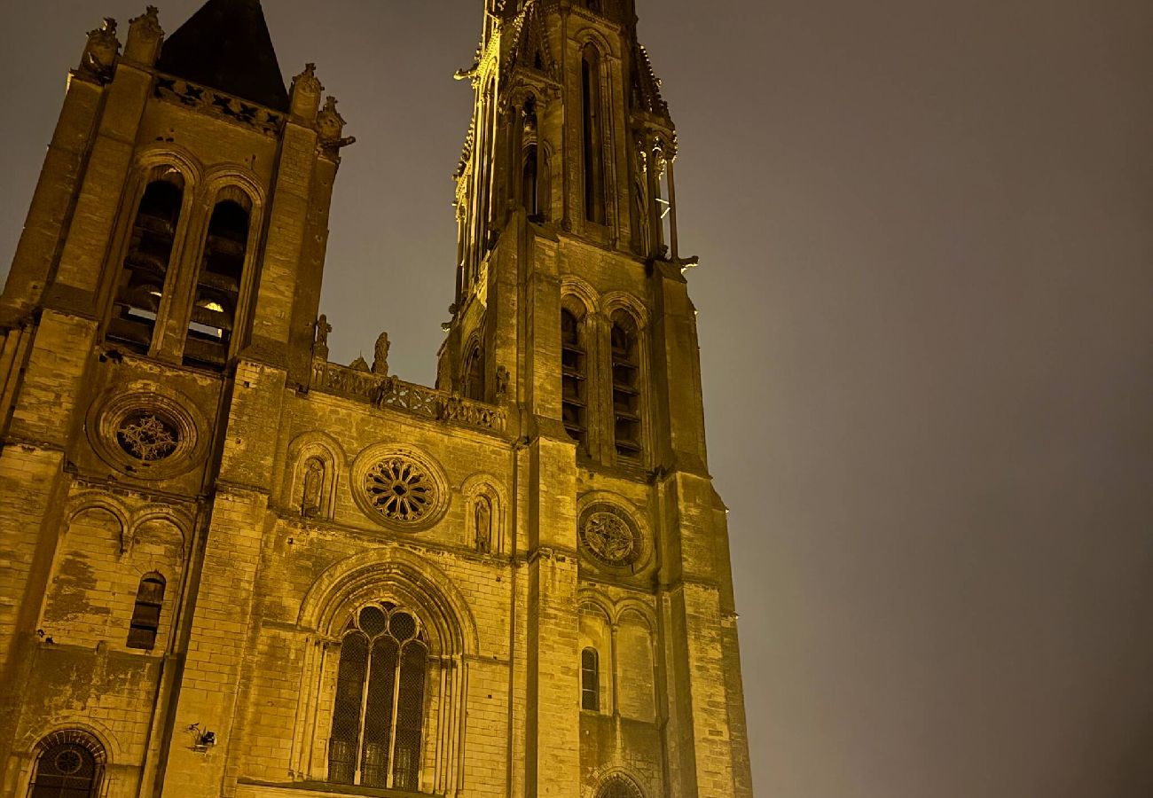 Apartment in Senlis - 07-Cathédrale
