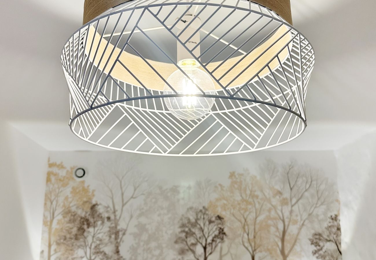 Apartment in Senlis - La Belle Échappée – Historic Senlis Apartment with Bike Storage