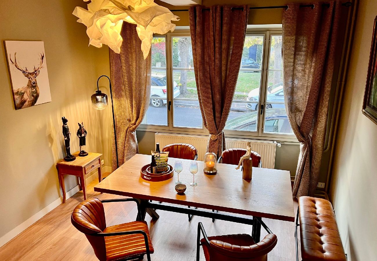 Terraced House in Senlis - NOUVEAUmaison au cœur de la ville / place calme 