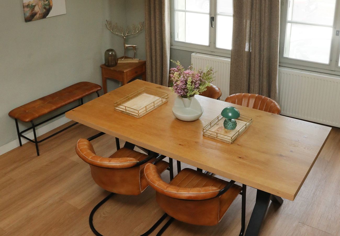 Terraced House in Senlis - La PLACE to be • Senlis Home • Central • Sleeps 5