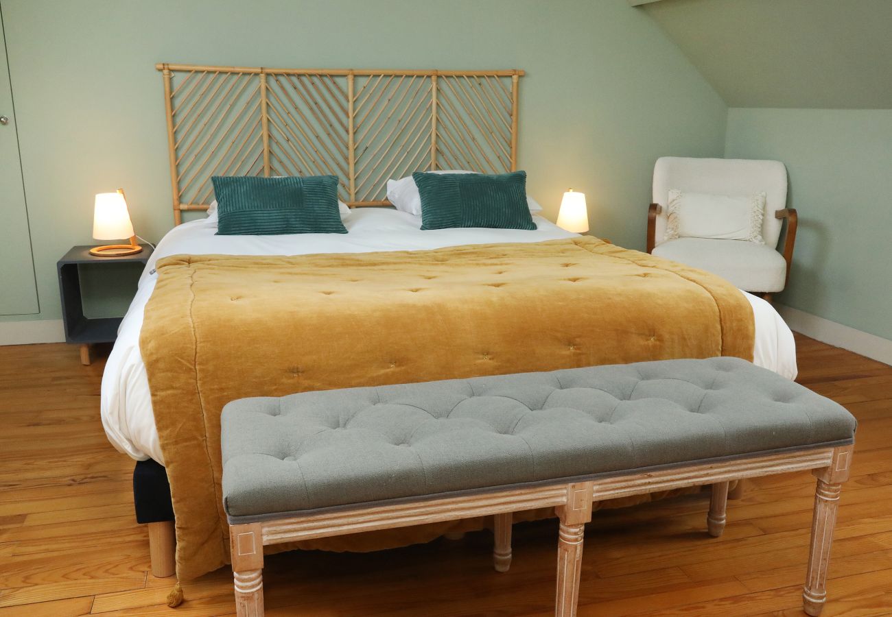 Terraced House in Senlis - La PLACE to be • Senlis Home • Central • Sleeps 5