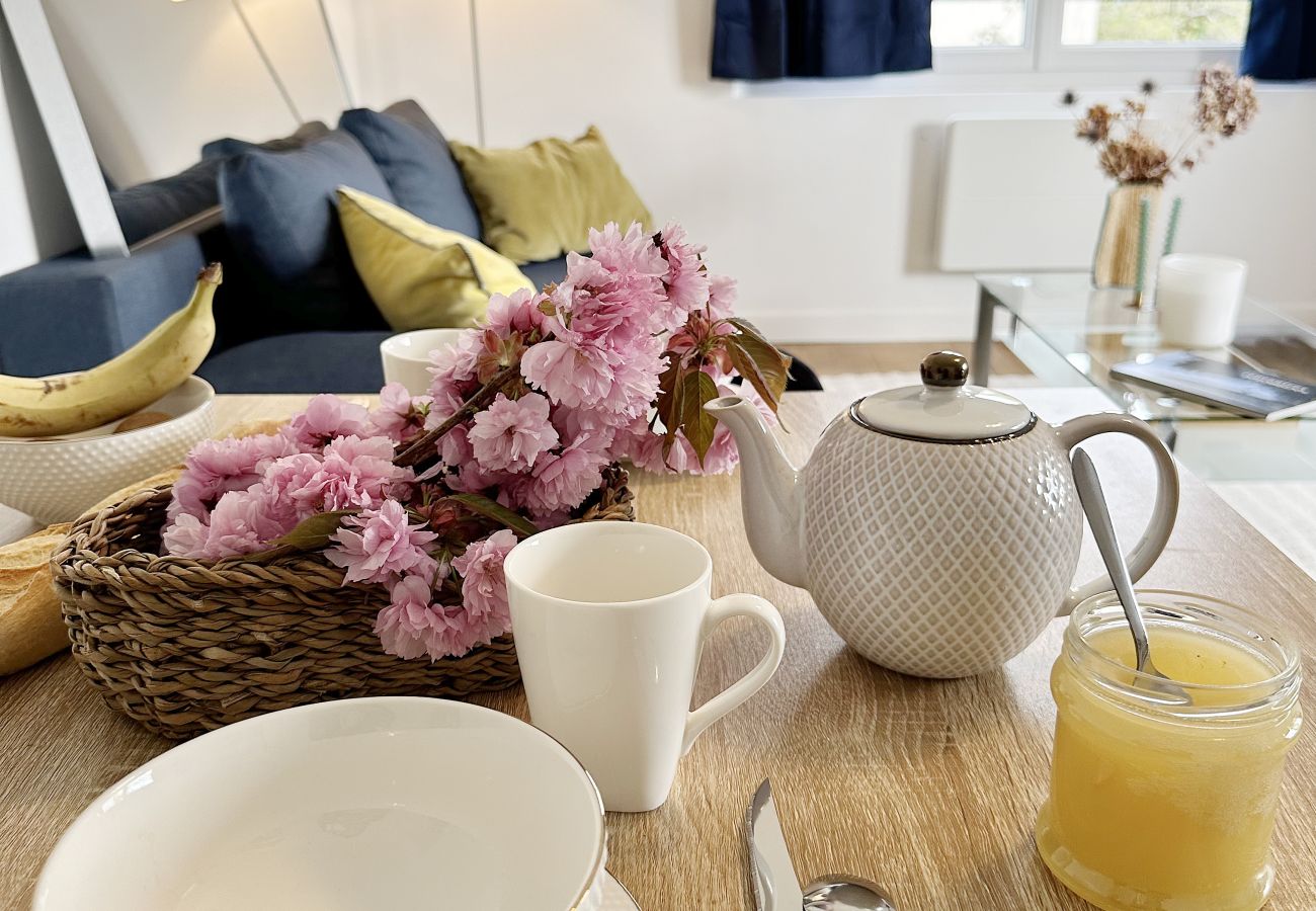 Apartment in Chamant - Quiet stop before Paris- Le Relais- A1- 4 guests