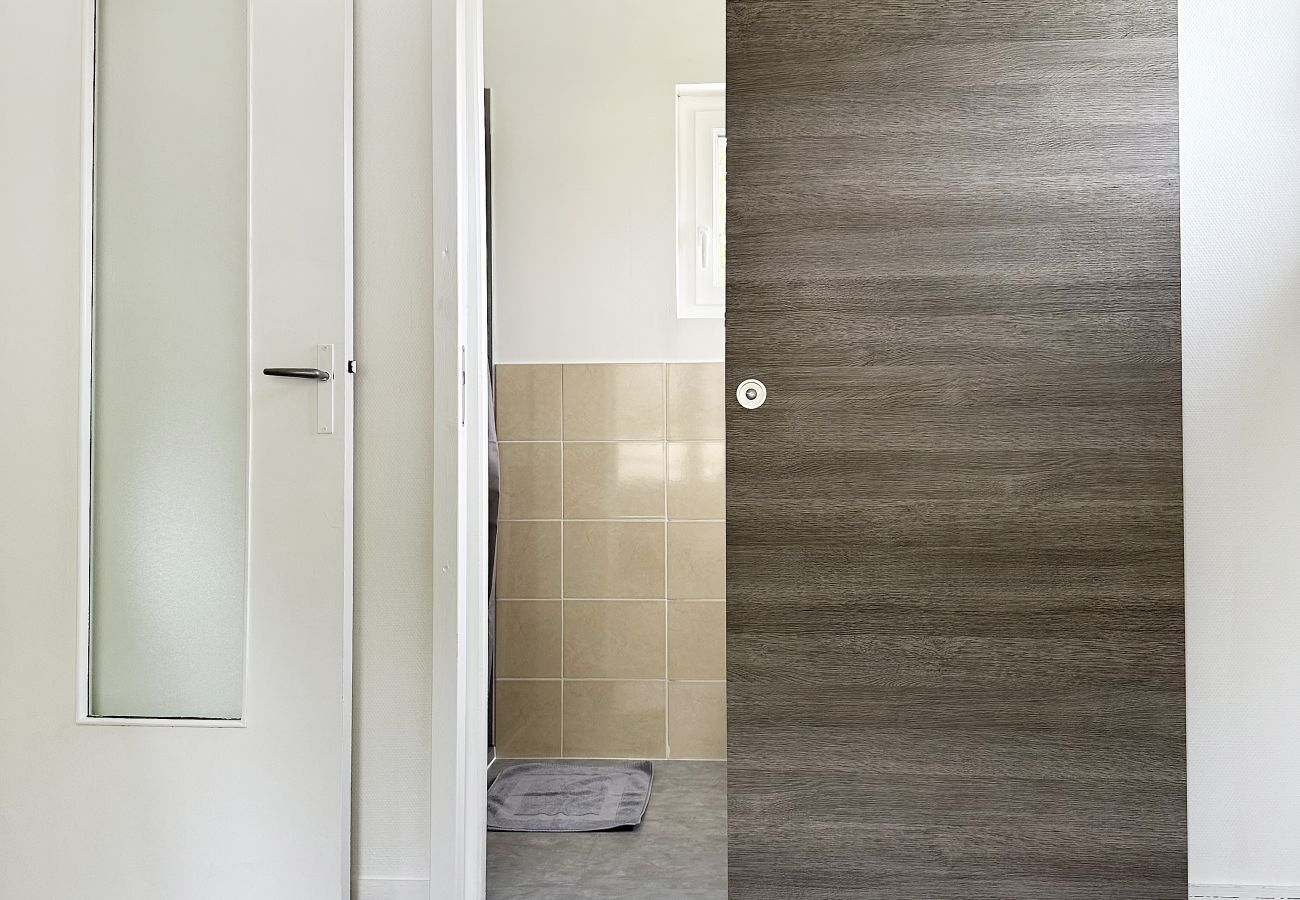 Apartment in Chamant - Quiet stop before Paris- Le Relais- A1- 4 guests