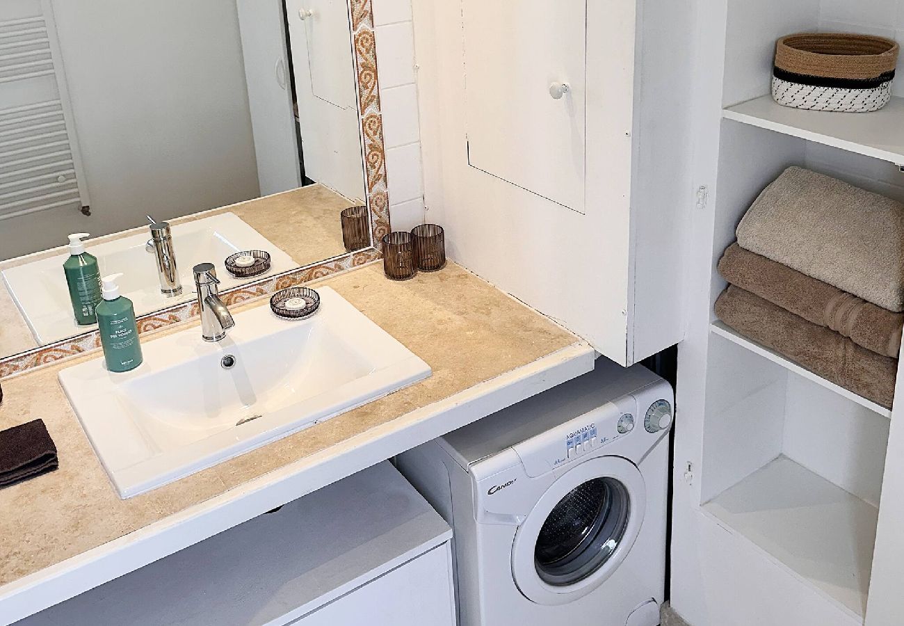 Apartment in Chantilly - Chantilly Panorama | Bright City View 2+2 p 
