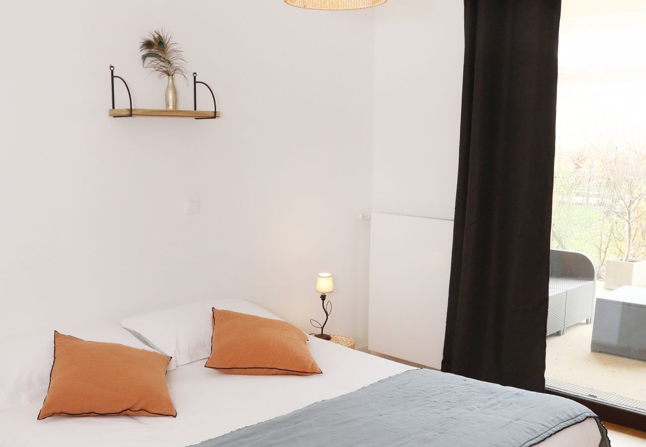 Appartement à Senlis - Casa Verde jardin, privée parking gratuit, 2 pers