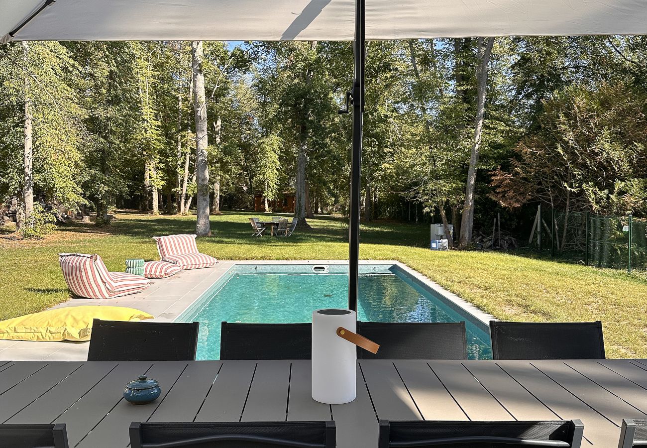 Maison à Lamorlaye - Forest House, ecolodge design 10 pers piscine chauffée
