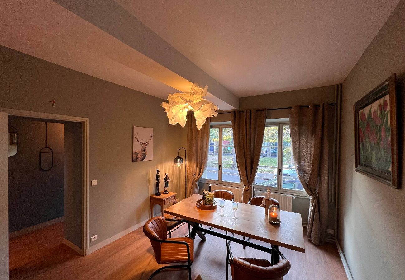 Maison mitoyenne à Senlis - NOUVEAUmaison au cœur de la ville / place calme 