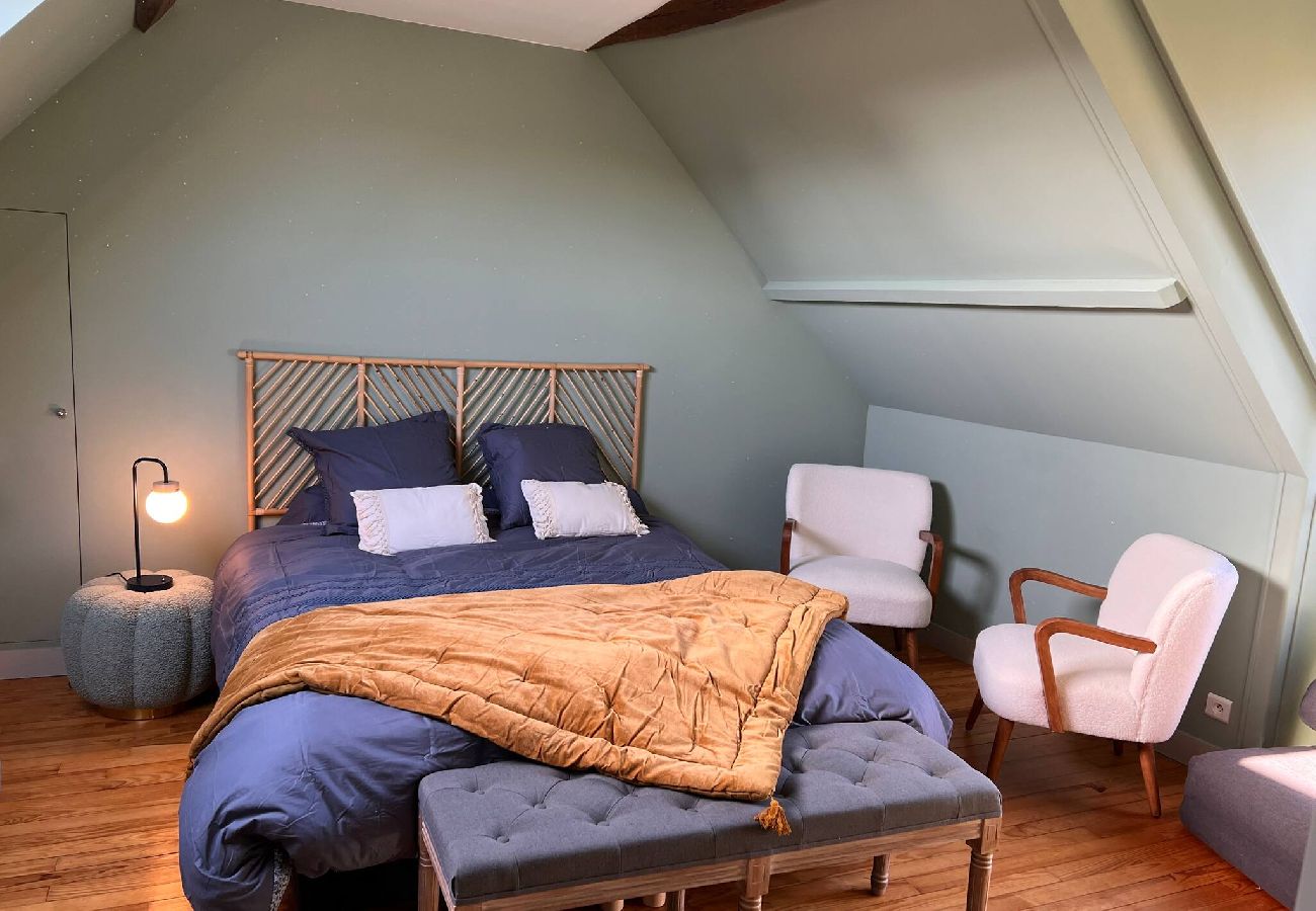 Maison mitoyenne à Senlis - NOUVEAUmaison au cœur de la ville / place calme 